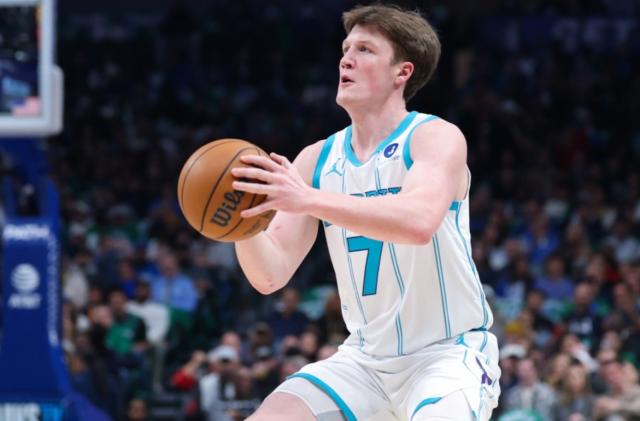 英超直播-库里迎最强挑战者 克尼普尔58场200三分历史最快！